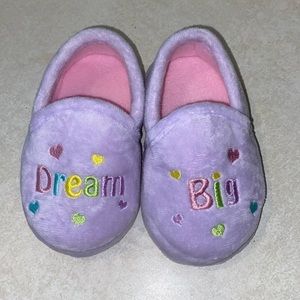 ♥️BRAND NEW WONDER NATION 5/6 SLIPPERS